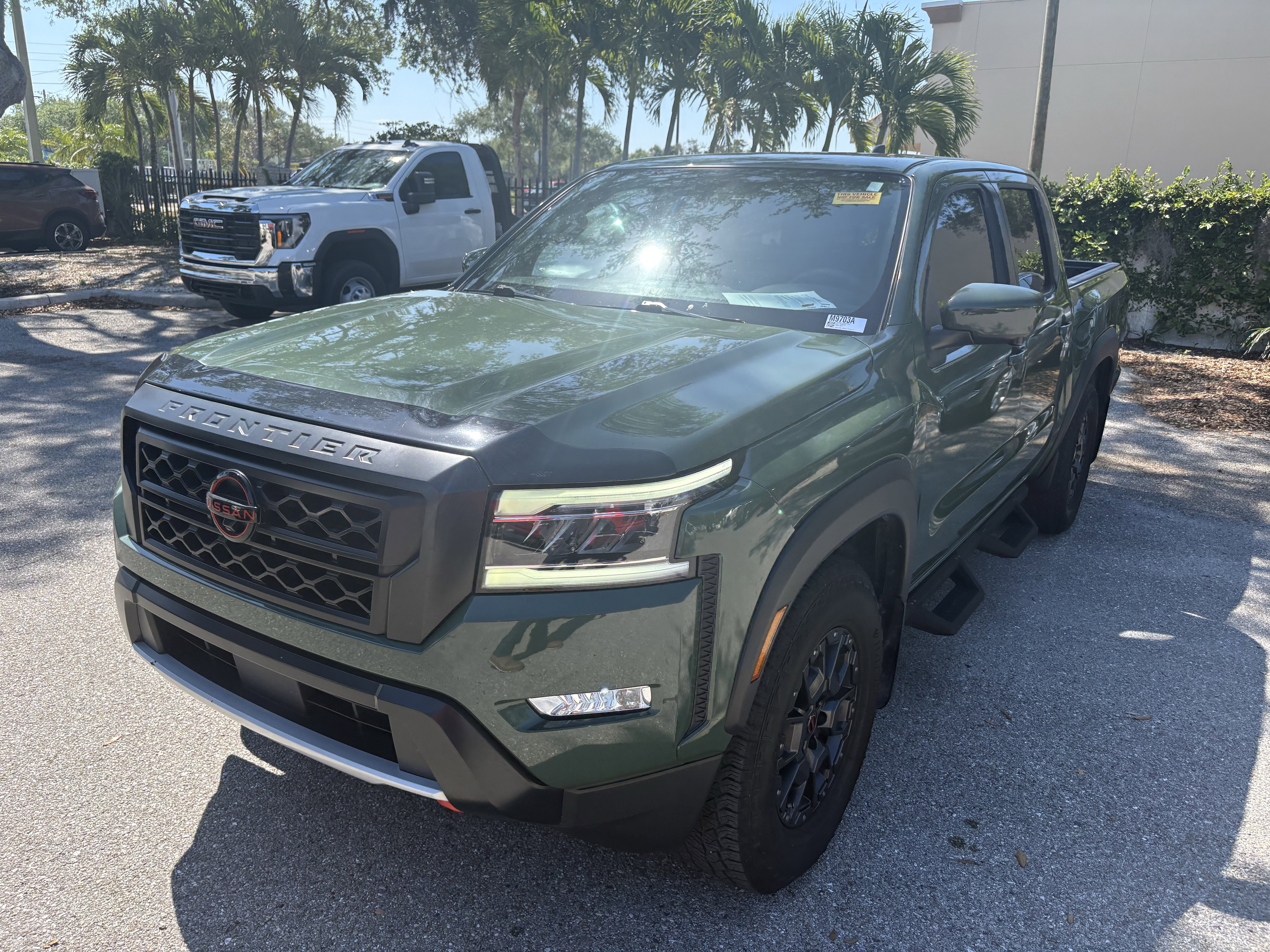 Used 2023 Nissan Frontier Pro-X w/ Pro-X Premium Package image 3