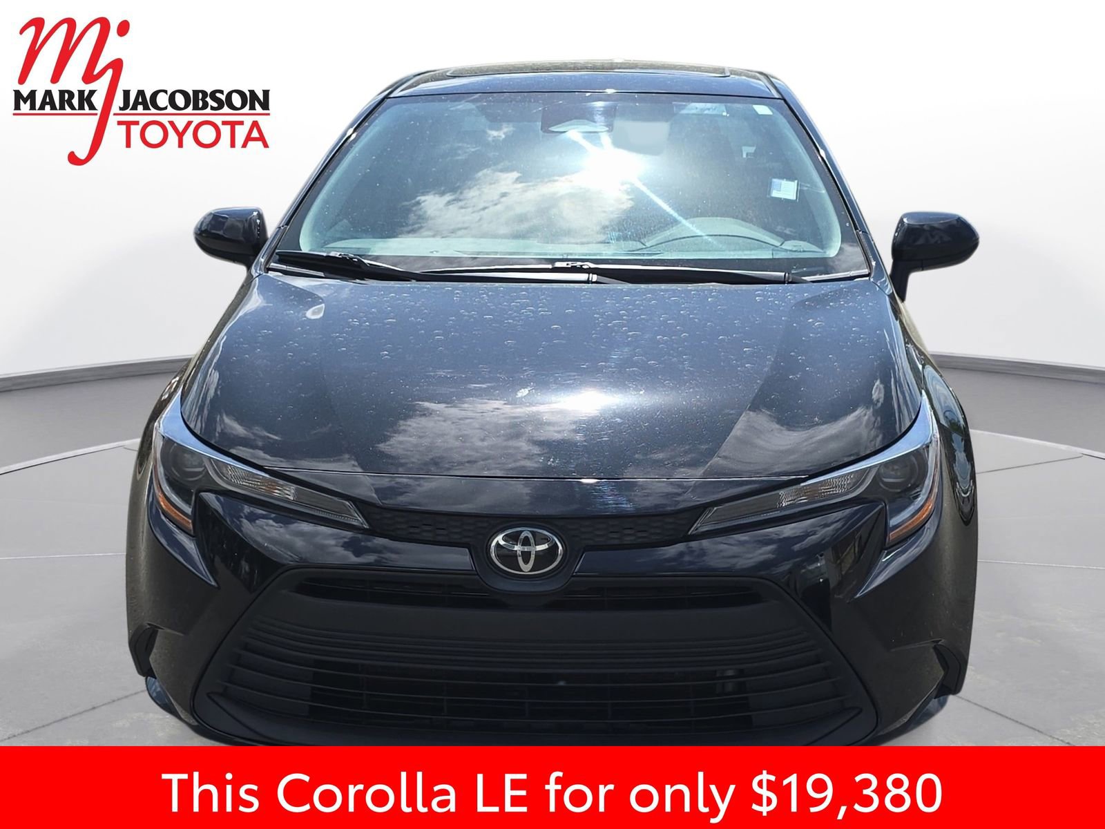 Used 2023 Toyota Corolla LE w/ LE Premium Package image 3