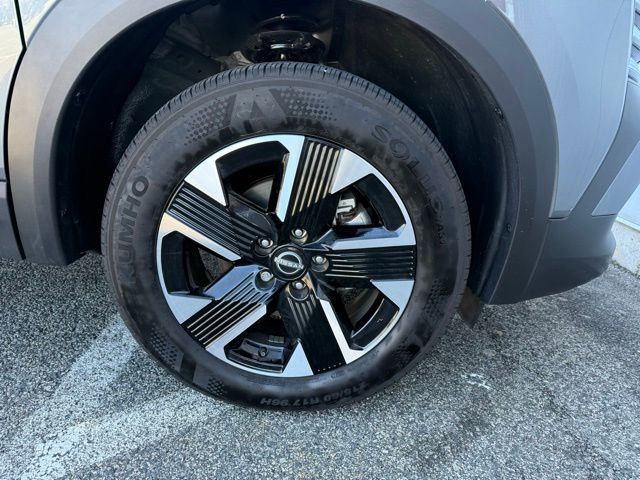 Certified 2025 Nissan Kicks SV w/ SV Premium Package image 11