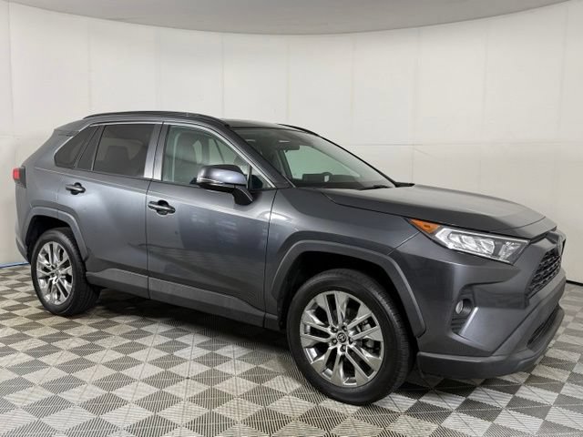 Used 2021 Toyota RAV4 XLE Premium FWD image 10