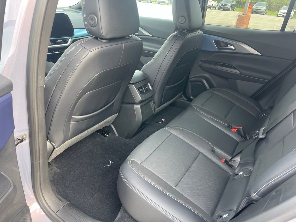 Used 2024 Chevrolet Equinox EV LT w/ Active Safety Package 3 FWD image 15