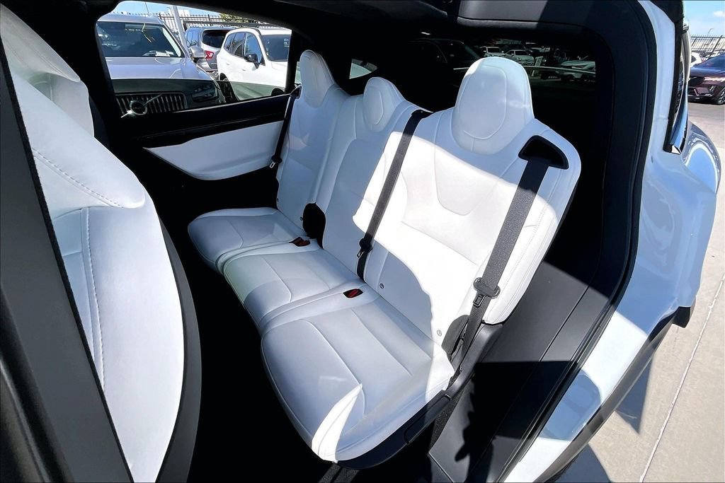 Used 2020 Tesla Model X Long Range AWD/4WD image 32