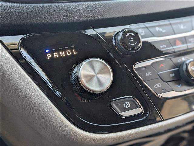 Used 2023 Chrysler Pacifica Touring-L image 12