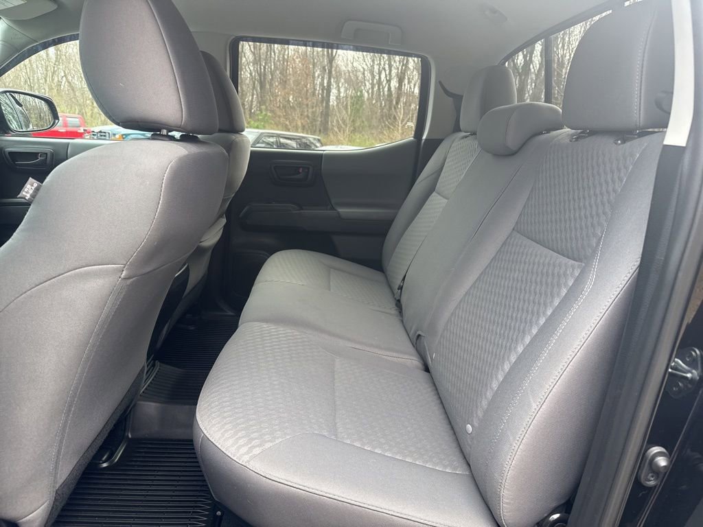 Used 2022 Toyota Tacoma SR image 34