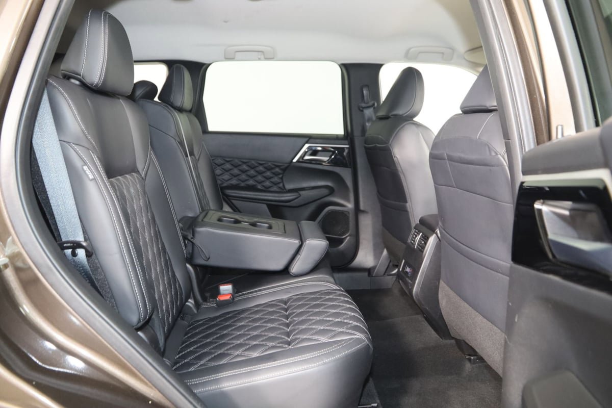 Used 2022 Mitsubishi Outlander SEL AWD/4WD image 13