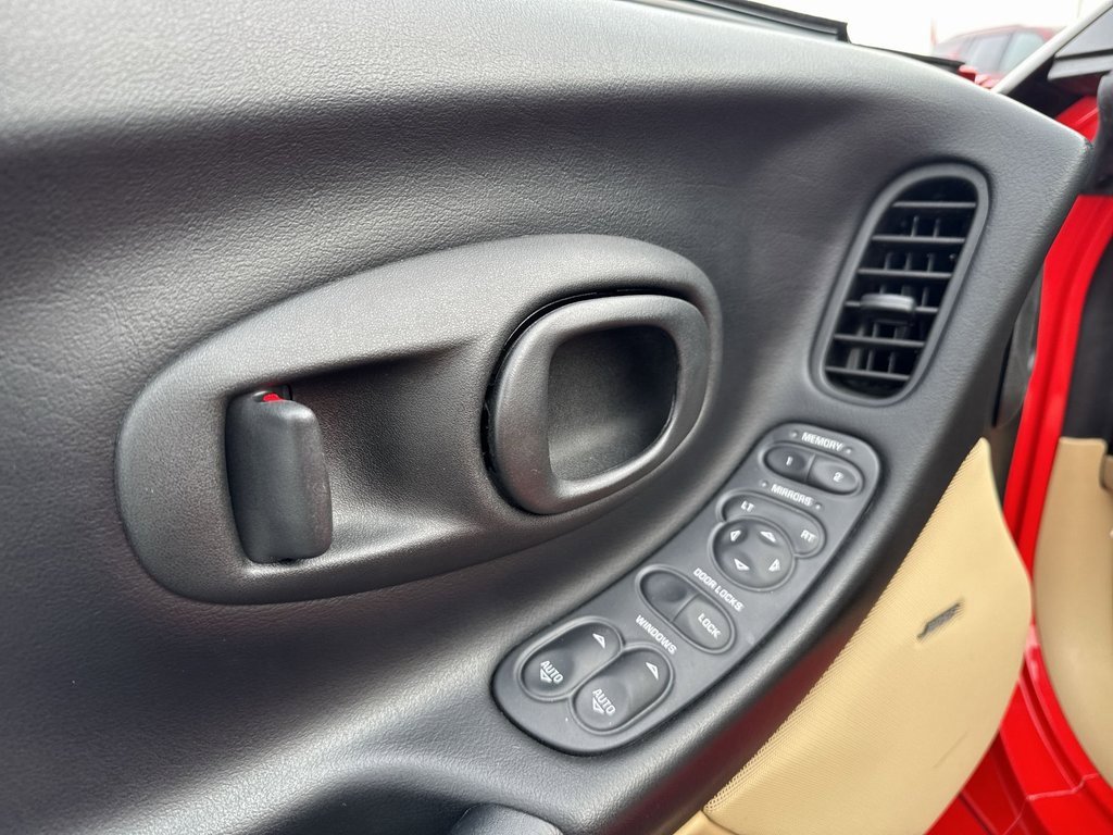 Used 1998 Chevrolet Corvette Convertible w/ Performance Handling Pkg image 14