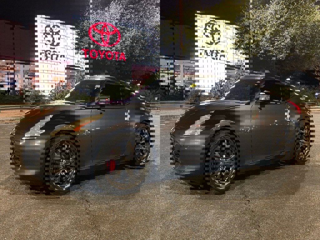 Used 2010 Nissan 370Z Touring w/ Sport Pkg