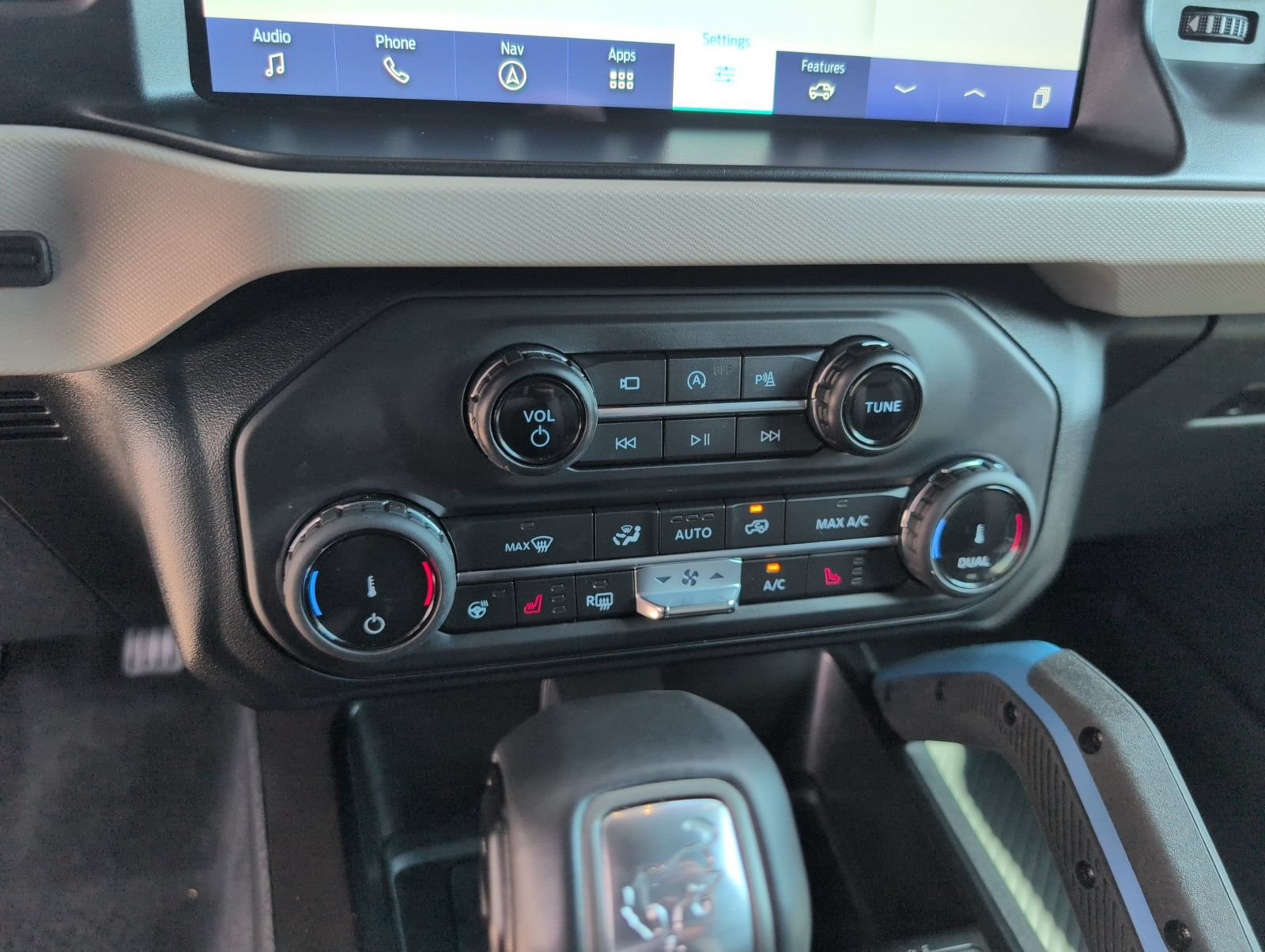 Used 2022 Ford Bronco Wildtrak AWD/4WD image 14