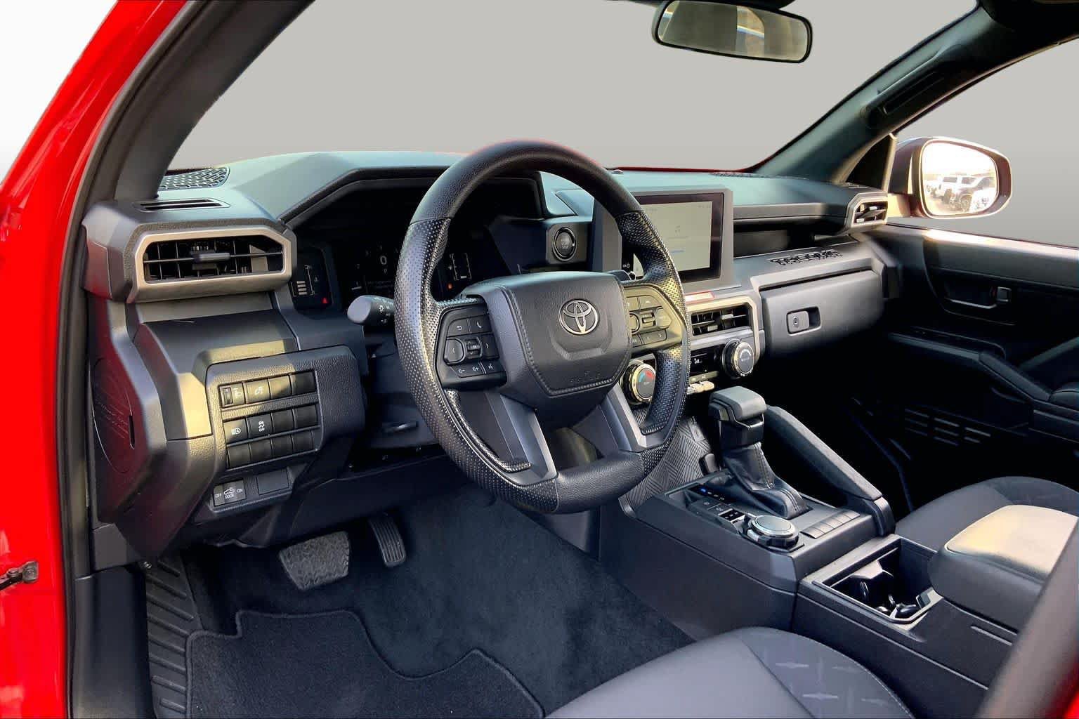 Used 2025 Toyota Tacoma SR AWD/4WD image 16