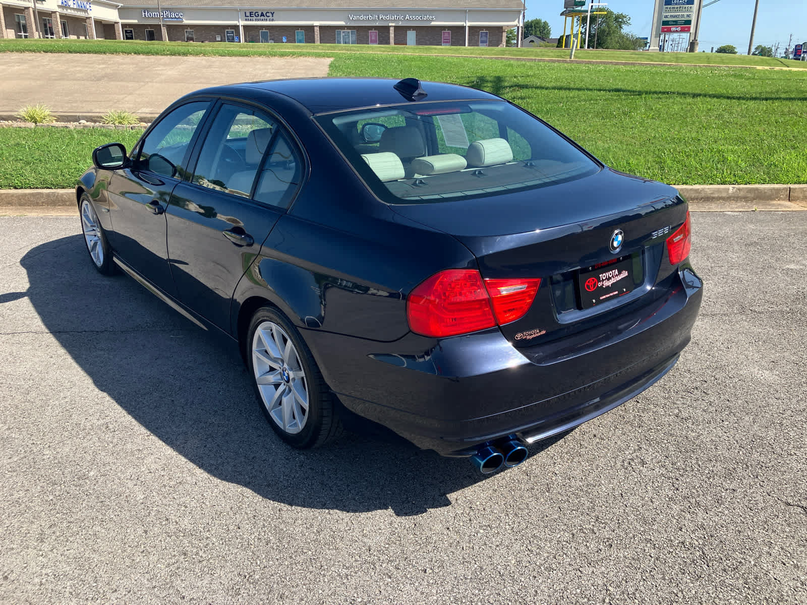 Used 2010 BMW 328i Sedan RWD image 5