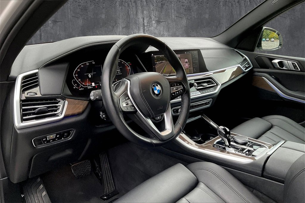 Used 2022 BMW X5 xDrive40i w/ Parking Assistance Package image 14