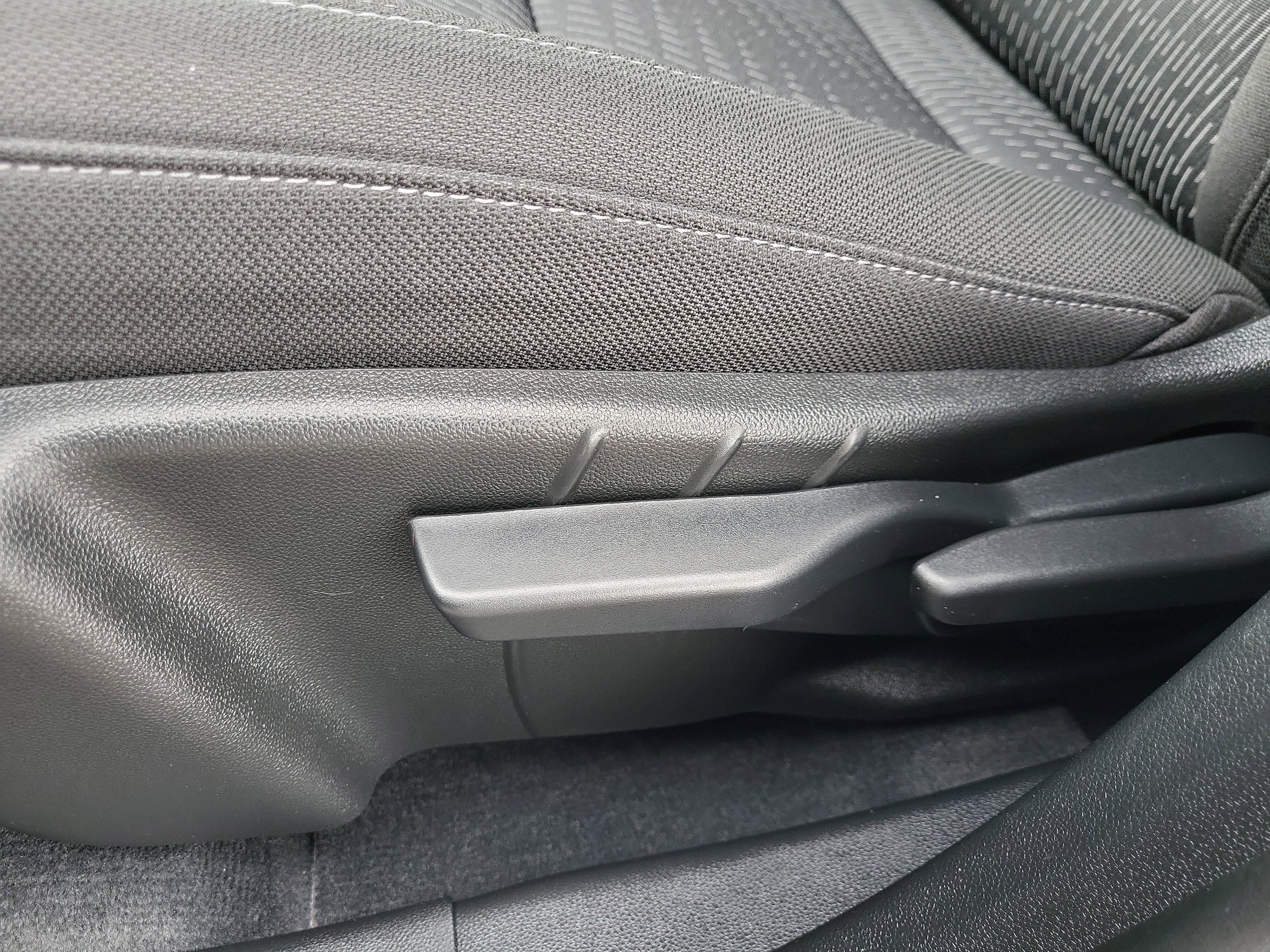 Certified 2025 Chevrolet Equinox LT w/ Safety and Technology Package image 14