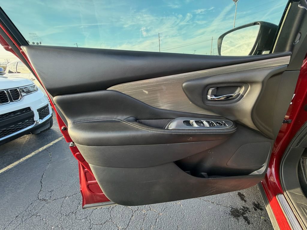 Used 2018 Nissan Murano SV image 10