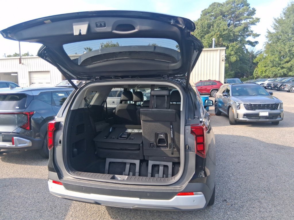 Certified 2026 Kia Carnival EX FWD image 19