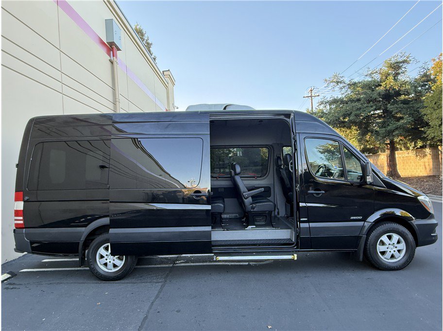 Used 2014 Mercedes-Benz Sprinter 2500 image 17