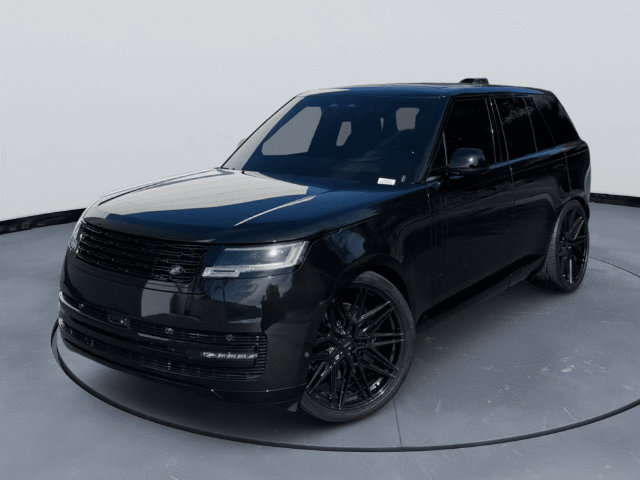 Used 2025 Land Rover Range Rover SE AWD/4WD image 1
