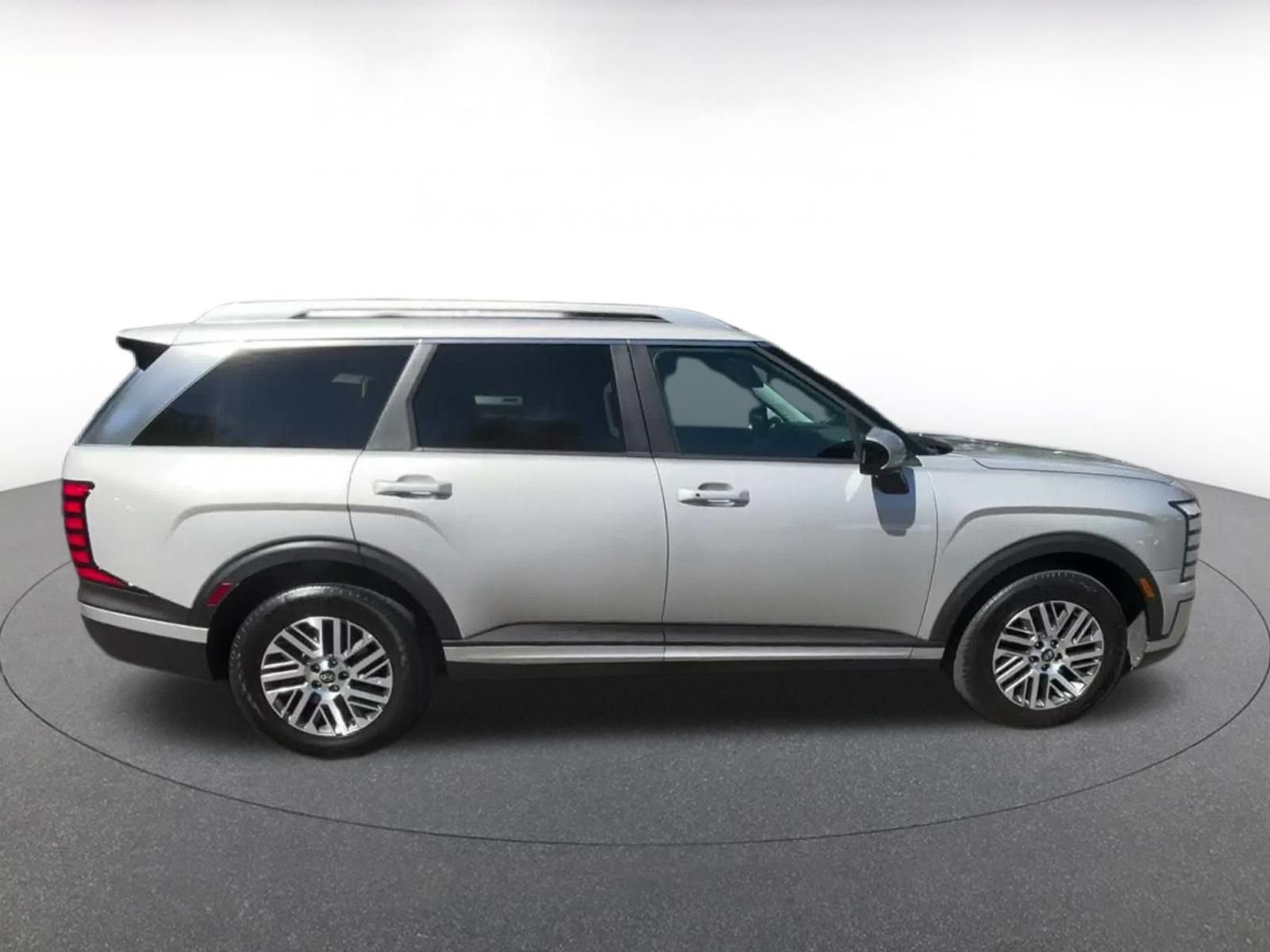 Used 2026 Hyundai Palisade SEL FWD image 15