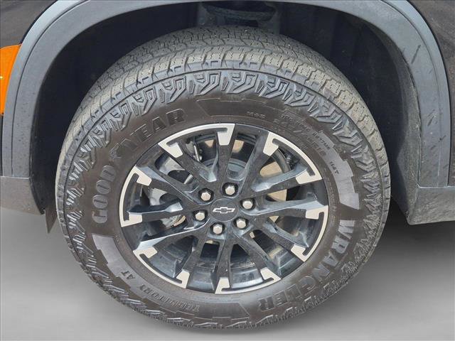 Used 2025 Chevrolet Traverse Z71 w/ Driver Confidence Package AWD/4WD image 9