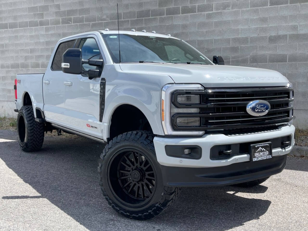 Used 2026 Ford F350 Platinum AWD/4WD image 8