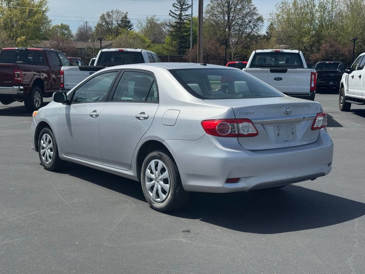 Used 2011 Toyota Corolla LE FWD image 5