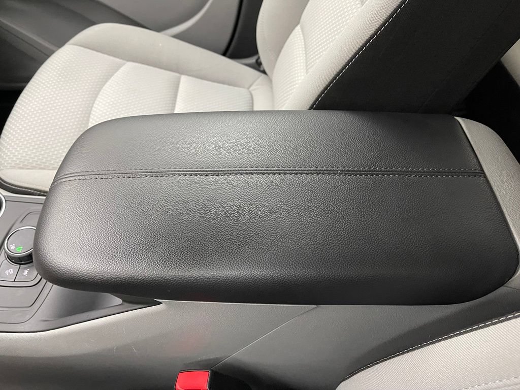 Used 2024 GMC Terrain SLE FWD image 25