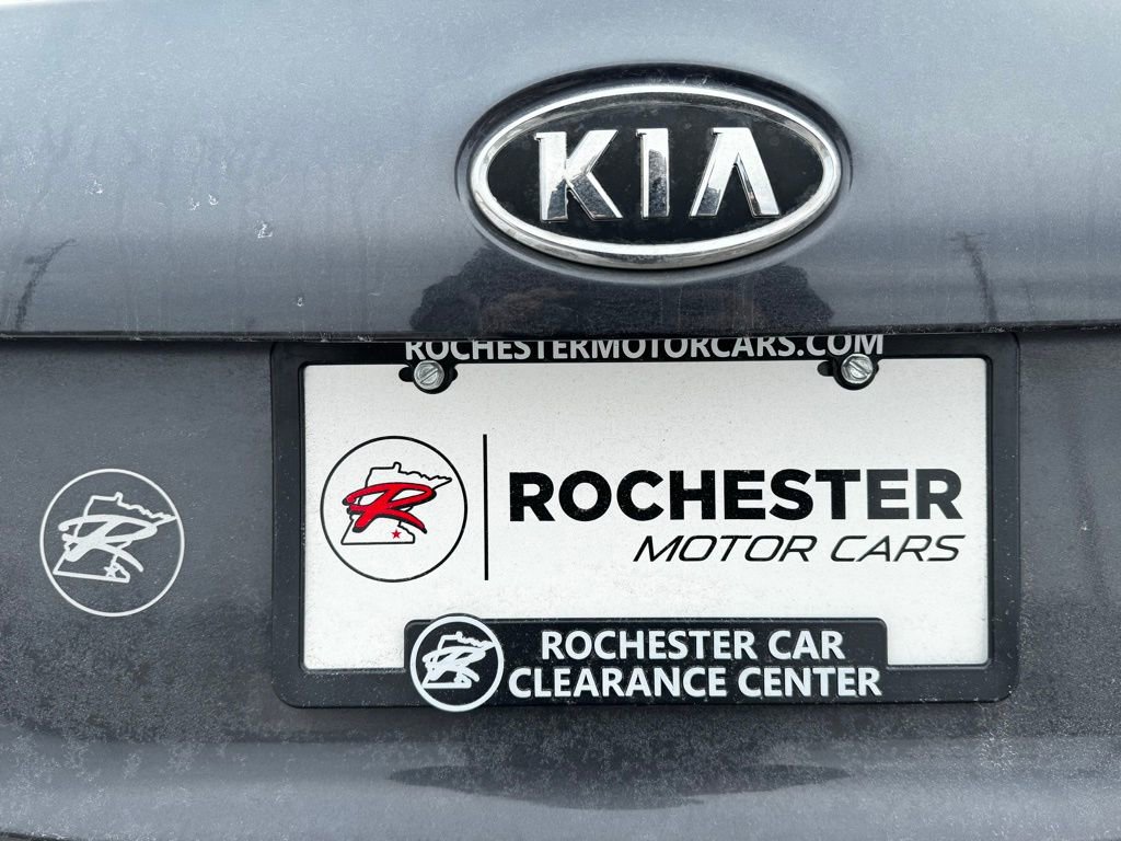 Used 2010 Kia Optima LX image 41