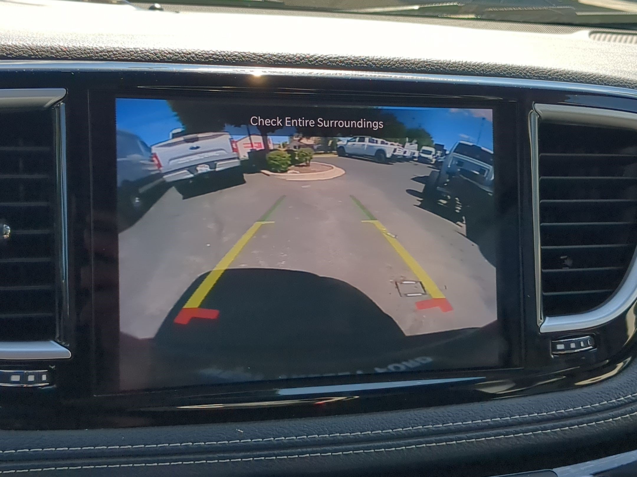 Used 2023 Chrysler Pacifica Limited FWD image 26