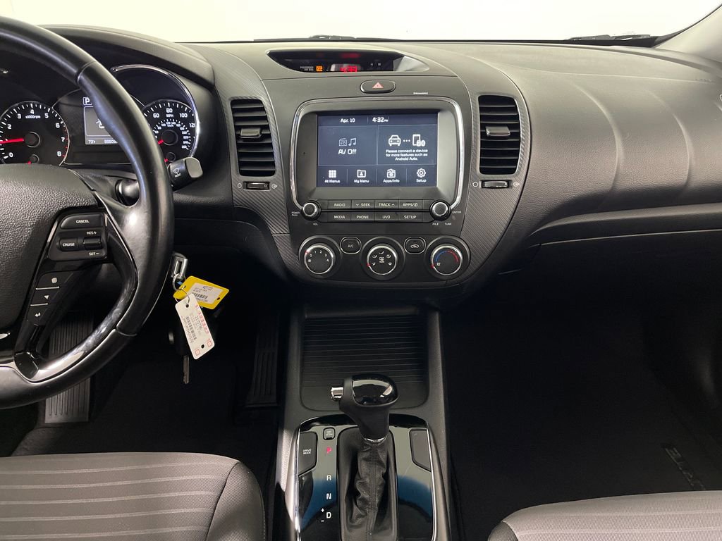 Used 2017 Kia Forte S image 16