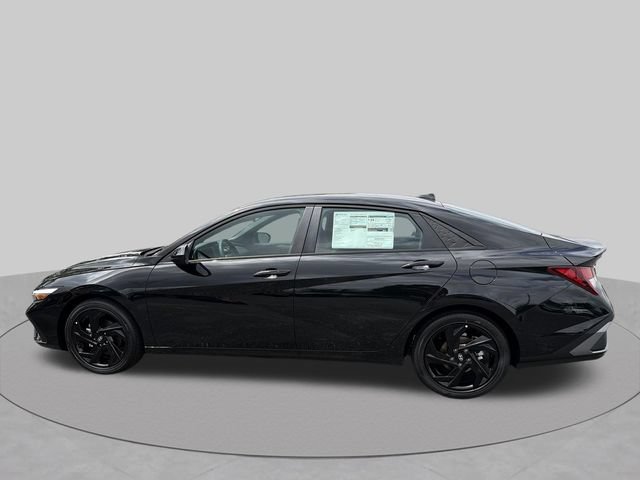 New 2026 Hyundai Elantra SEL Sport FWD image 13