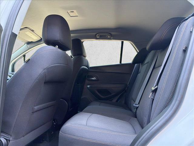 Used 2020 Chevrolet Trax LT AWD/4WD image 21