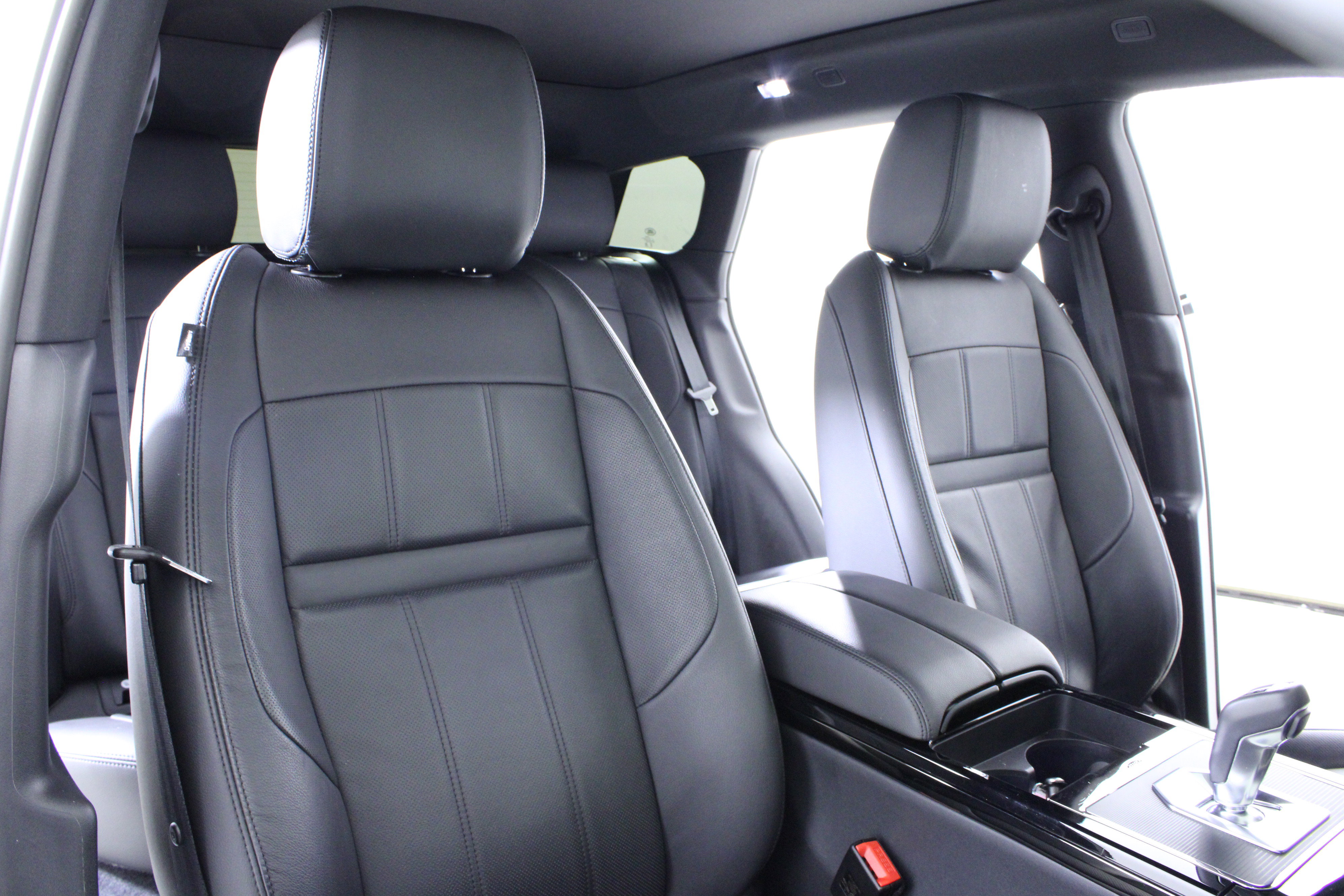 Used 2023 Land Rover Range Rover Evoque R-Dynamic S image 17