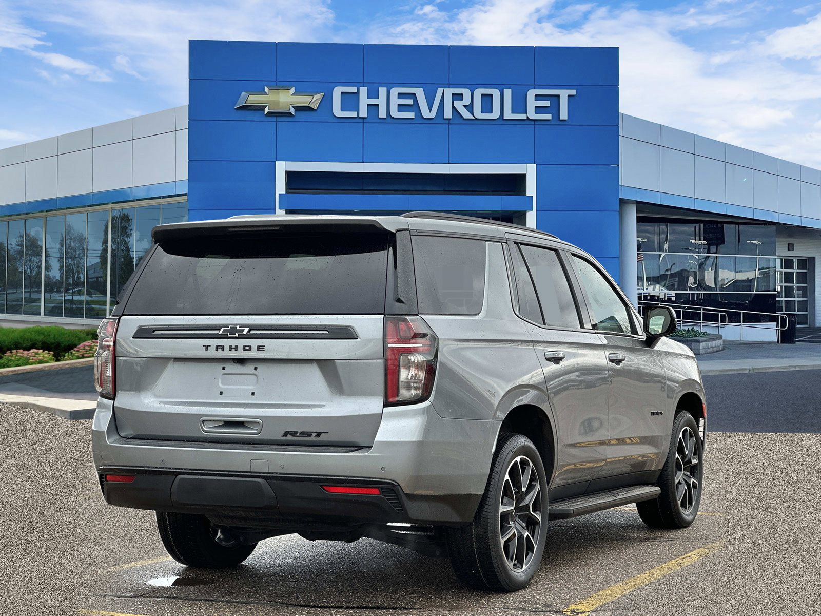 Certified 2023 Chevrolet Tahoe RST w/ Luxury Package AWD/4WD image 4