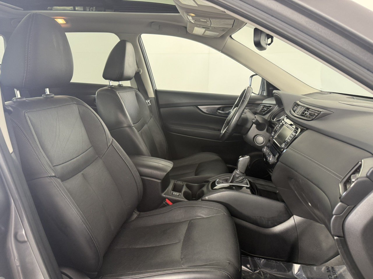 Used 2018 Nissan Rogue SL w/ Premium Package AWD/4WD image 10