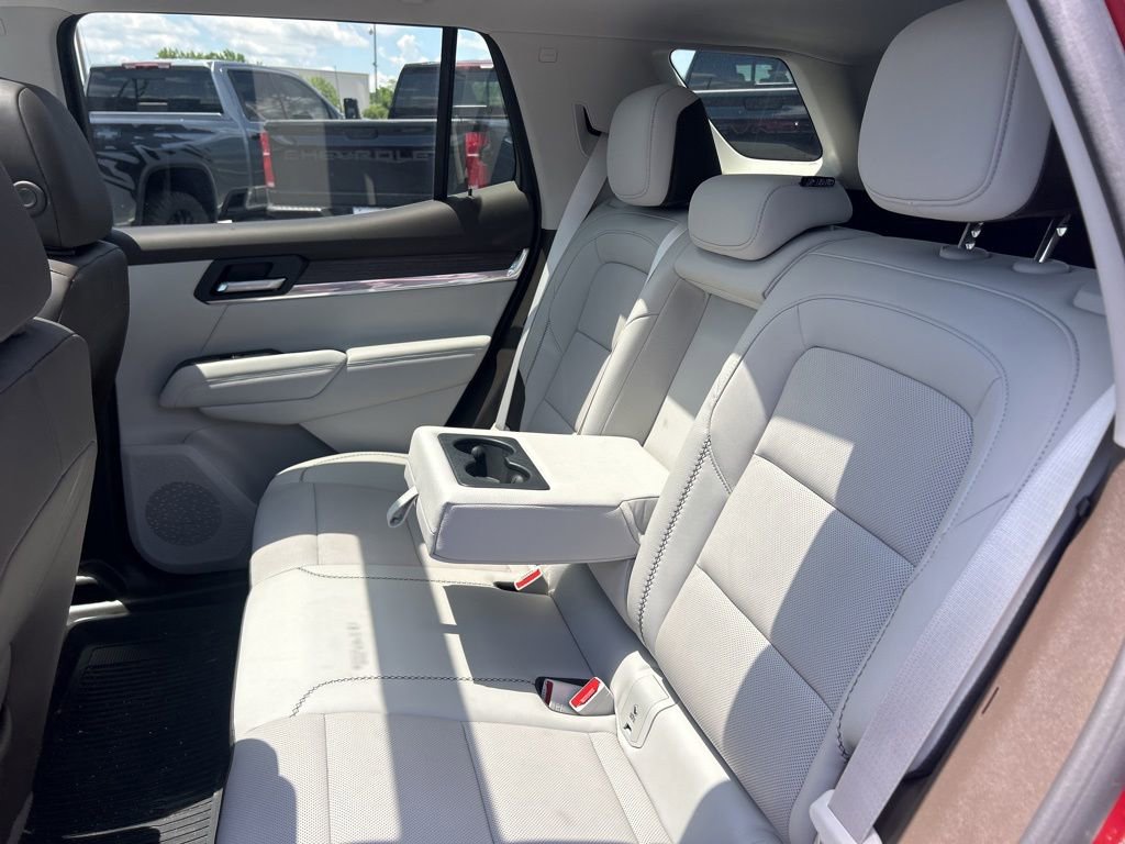 Used 2026 GMC Terrain Denali AWD/4WD image 33