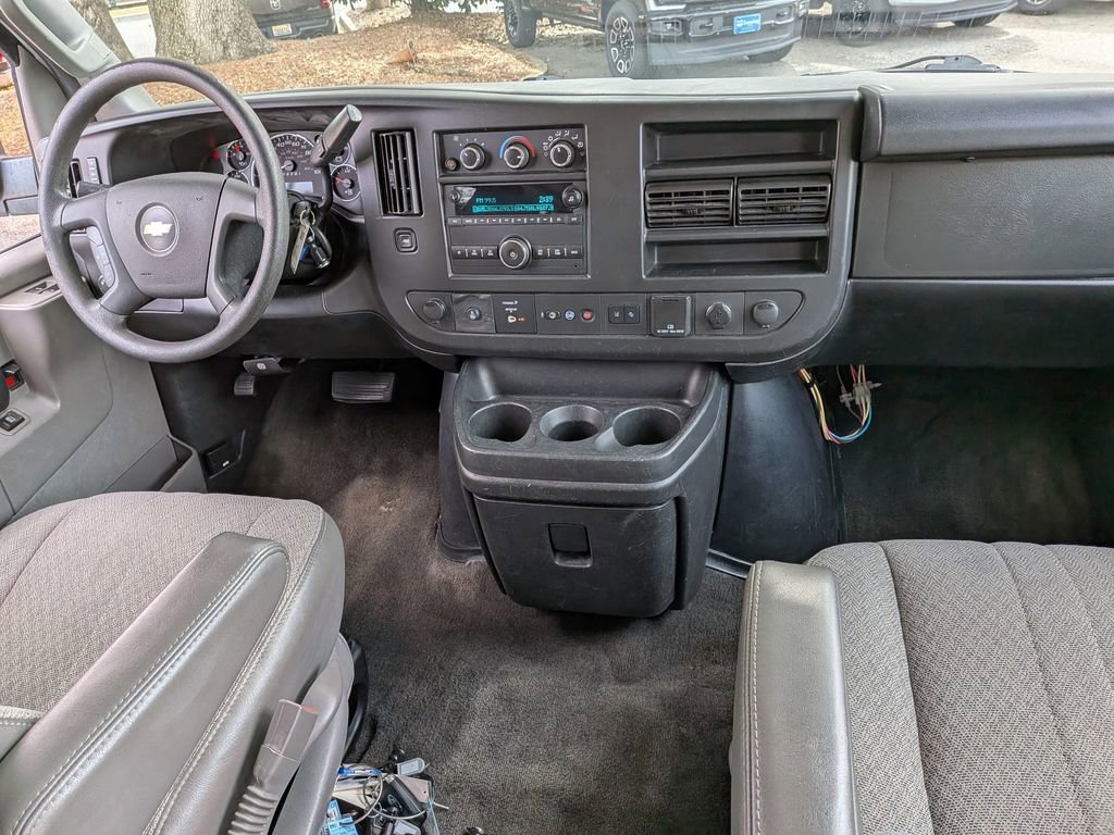Used 2019 Chevrolet Express 3500 LT w/ LT Preferred Equipment Group image 10