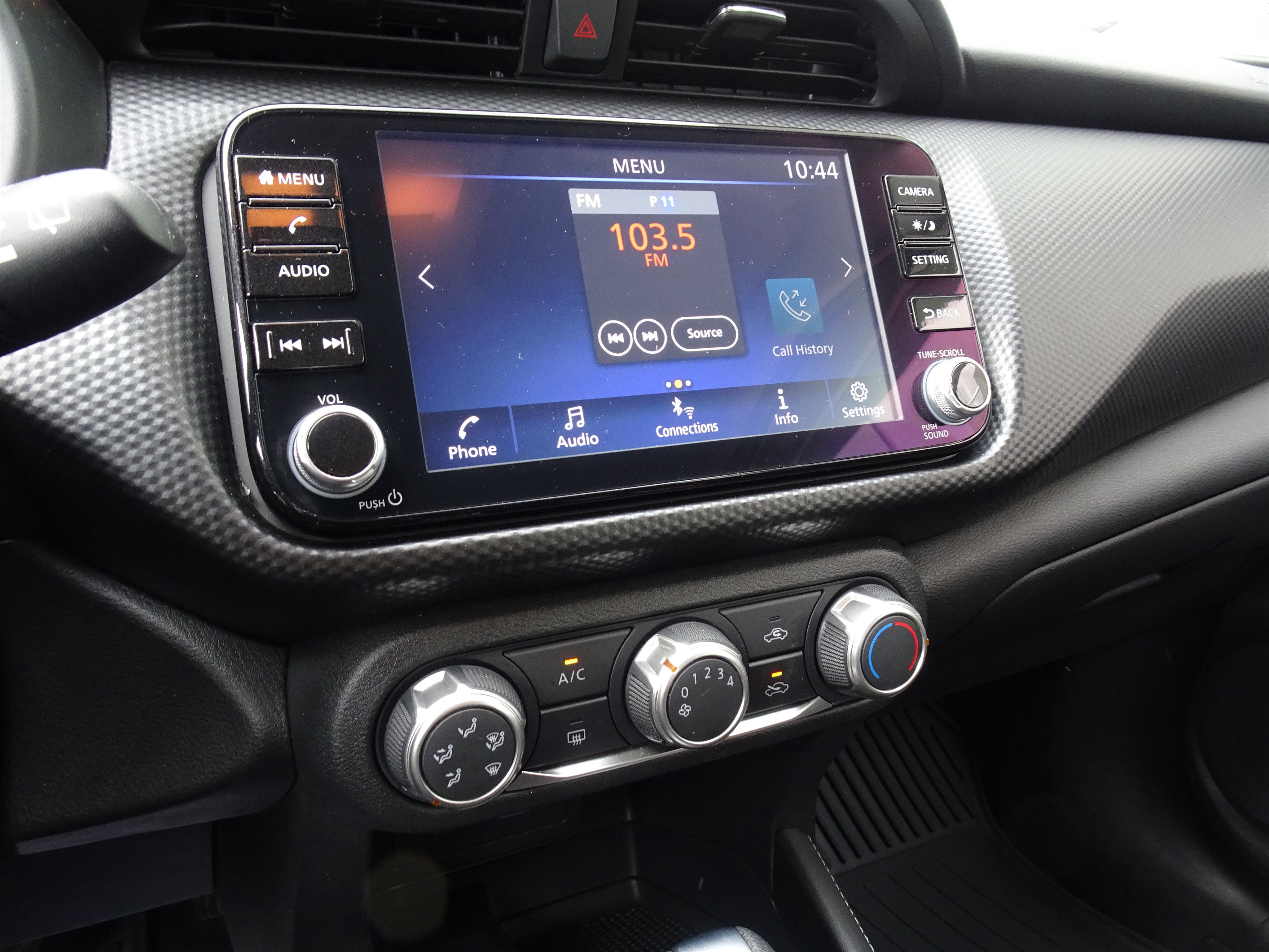 Used 2023 Nissan Kicks SV image 17