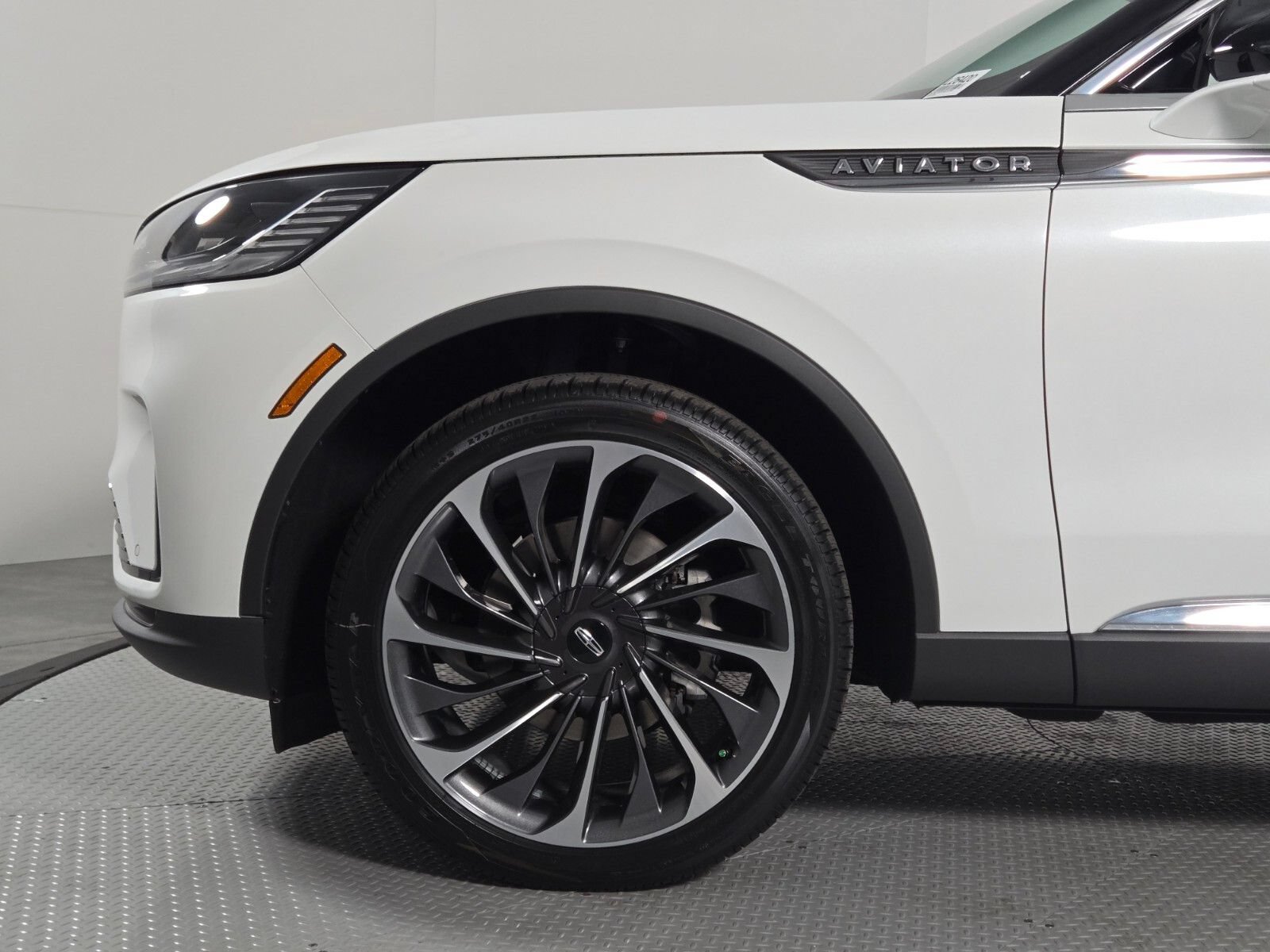 New 2026 Lincoln Aviator Reserve AWD/4WD image 11