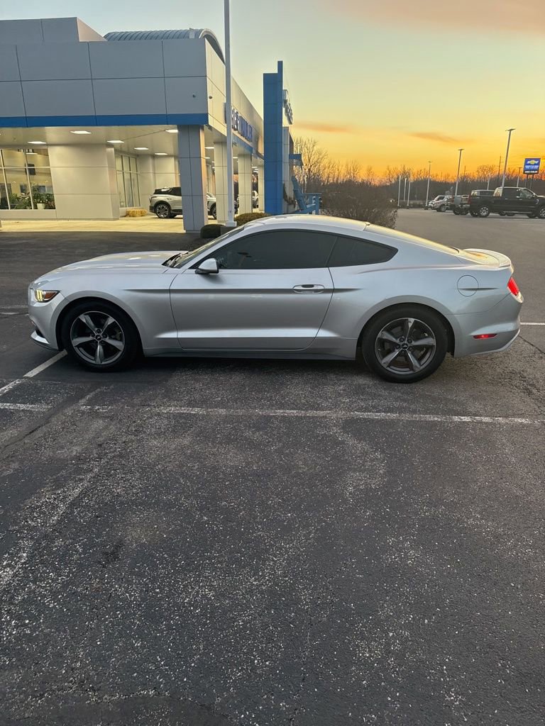 Used 2016 Ford Mustang Coupe w/ Equipment Group 051A image 4