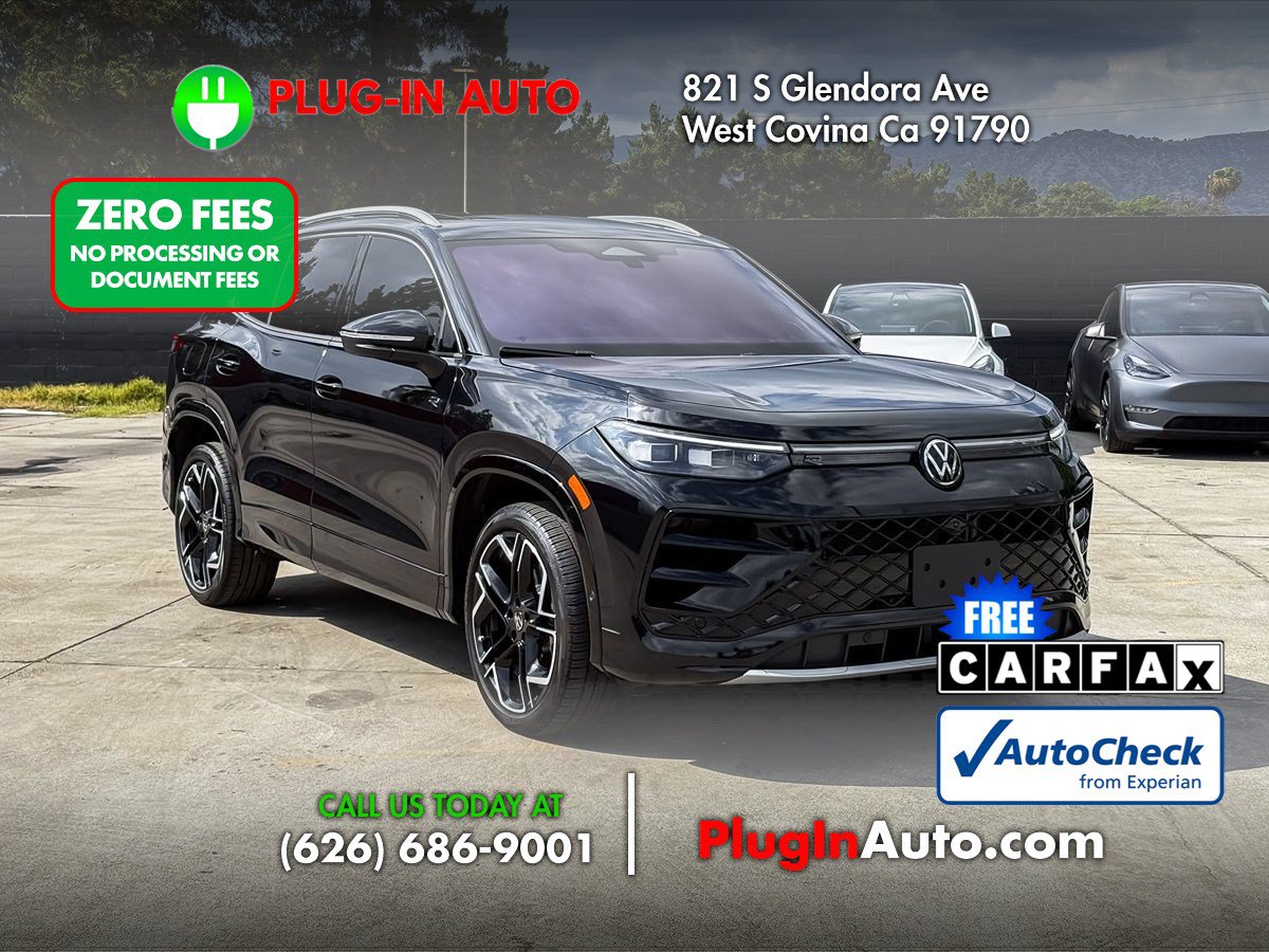 Used 2026 Volkswagen Tiguan SEL R-Line AWD/4WD image 3