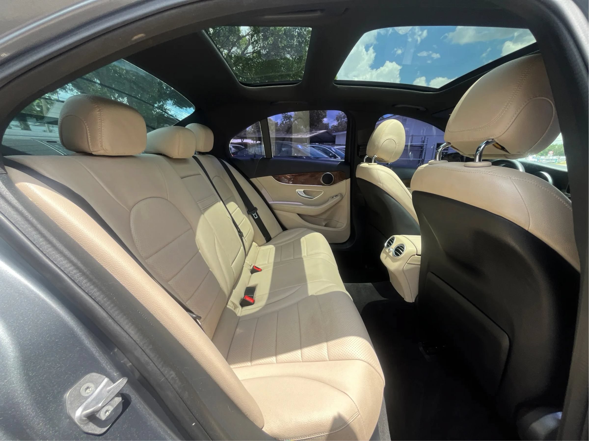 Used 2018 Mercedes-Benz C 300 Sedan image 24