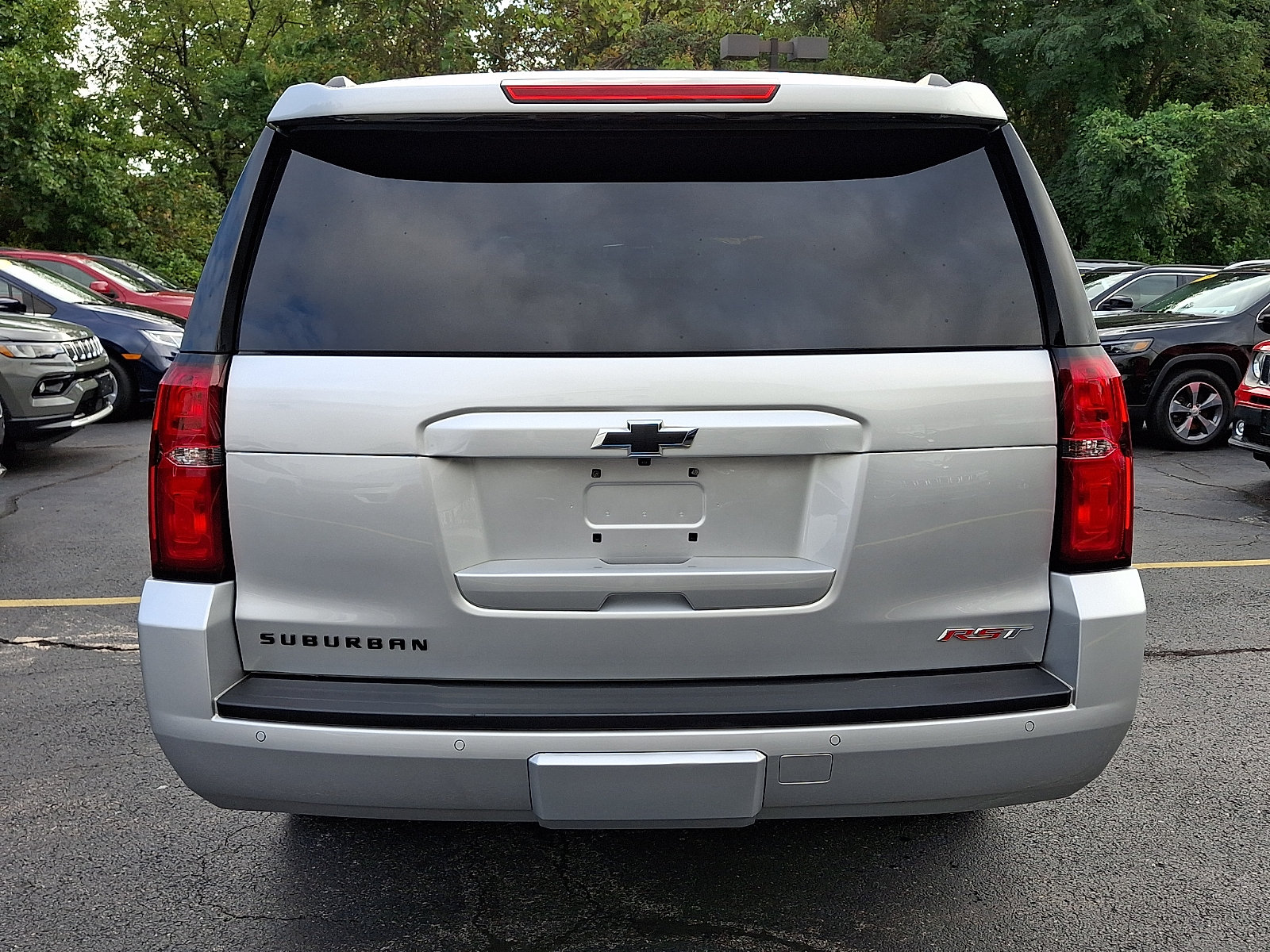 Used 2020 Chevrolet Suburban Premier AWD/4WD image 5