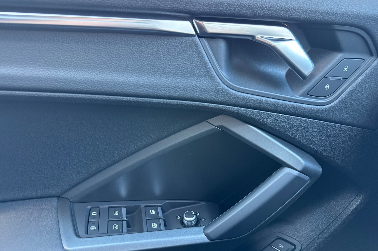 New 2025 Audi Q3 2.0T Premium Plus image 8