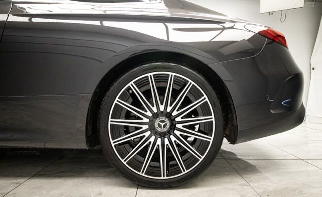 Used 2025 Mercedes-Benz CLE 300 4MATIC Coupe image 28