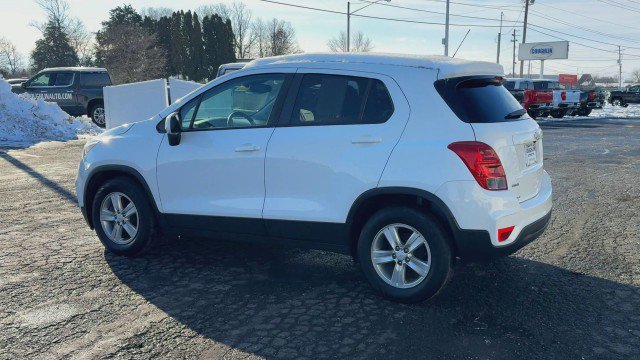 Certified 2021 Chevrolet Trax LS w/ Tint and Cruise Package image 6