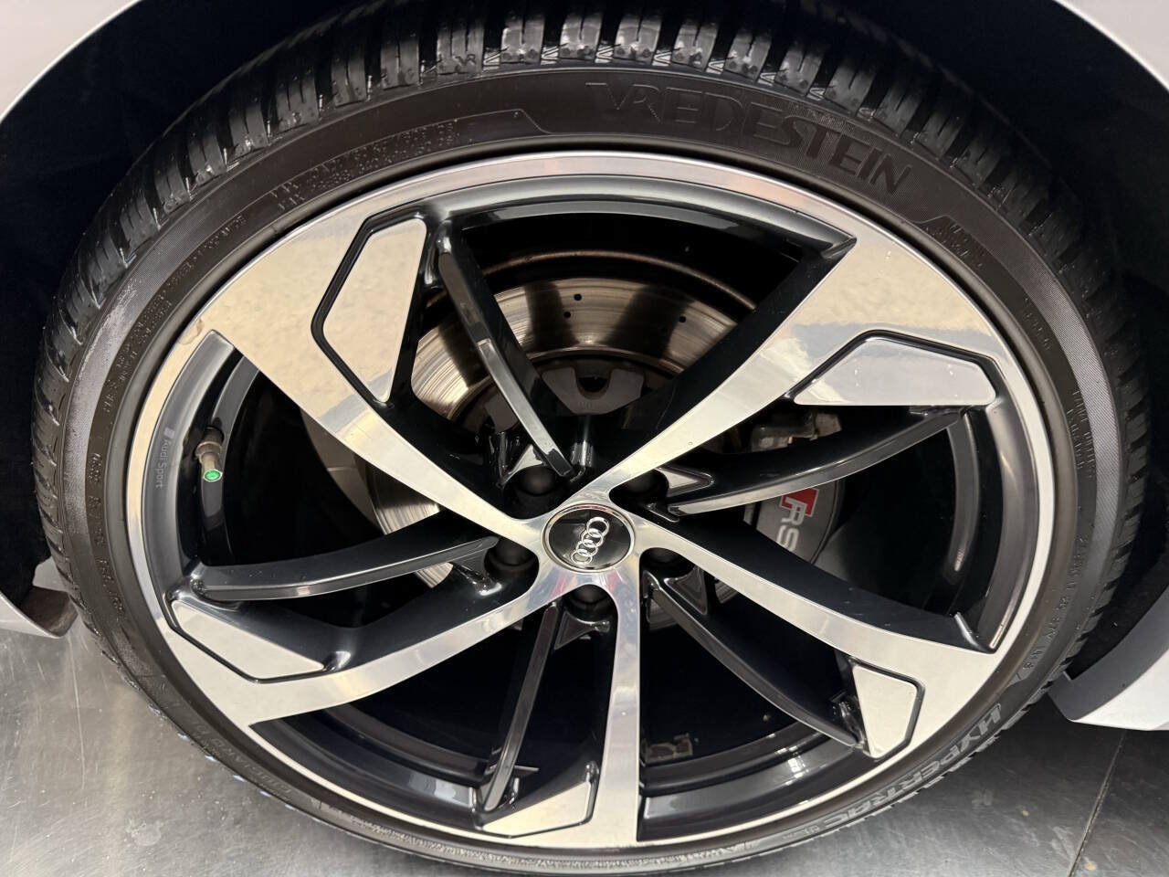 Used 2018 Audi RS 5 w/ Dynamic Plus Package AWD/4WD image 29