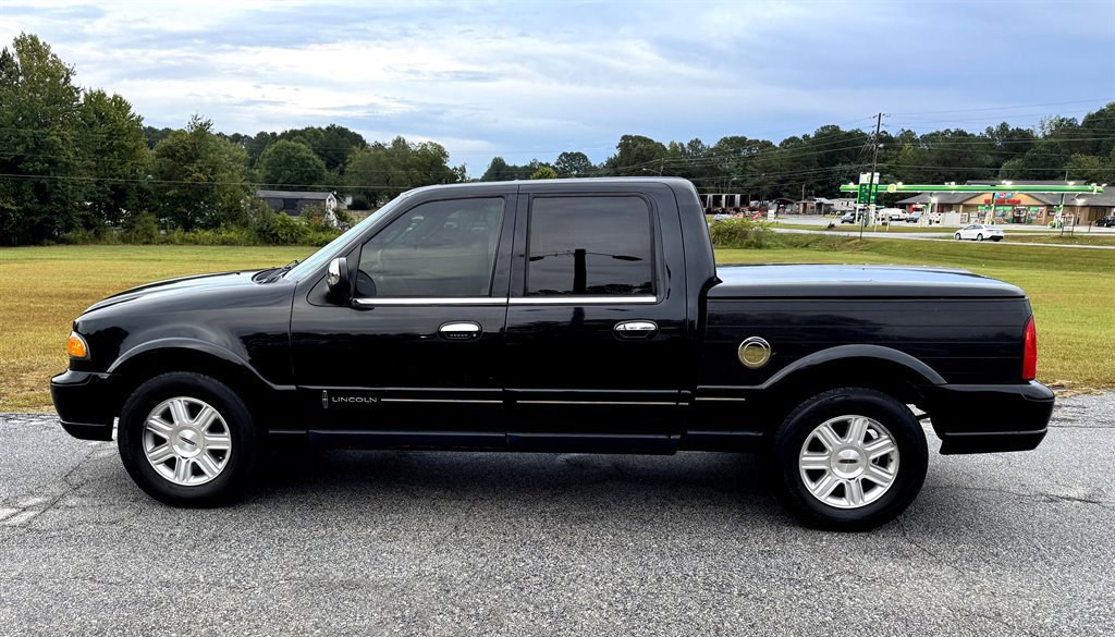 Used 2002 Lincoln Blackwood image 8