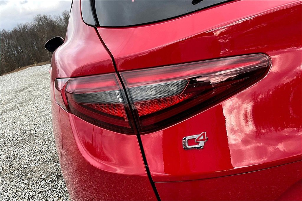 Used 2022 Alfa Romeo Stelvio Sprint image 26