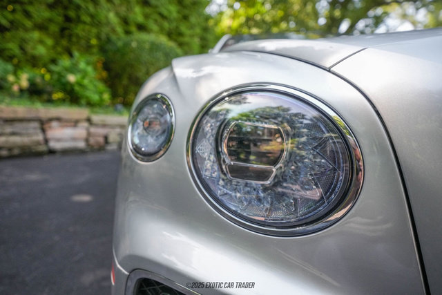 Used 2022 Bentley Flying Spur V8 image 51