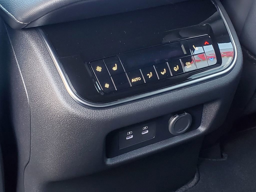 New 2026 Nissan Armada Platinum image 32