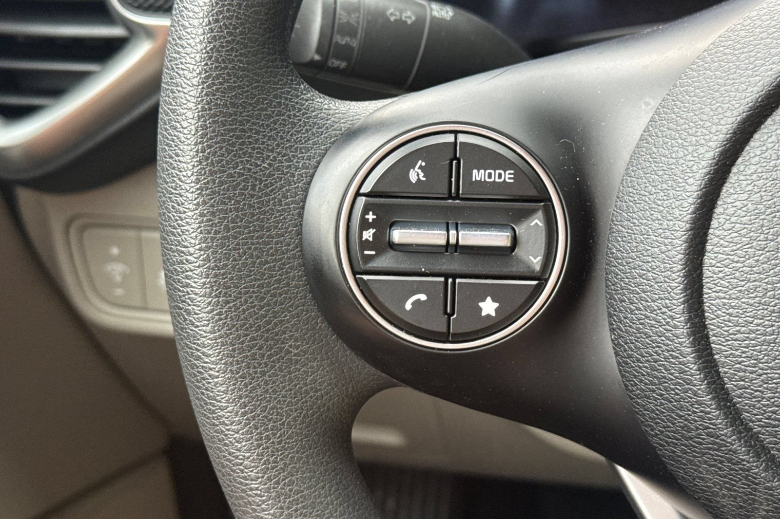 Used 2023 Kia Soul LX FWD image 29